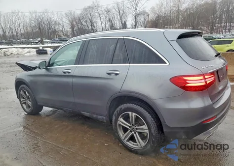 2018 Mercedes-Benz Glc 300 4Matic z USA, uszkodzony, nr VIN WDC0G4KB4JV071685